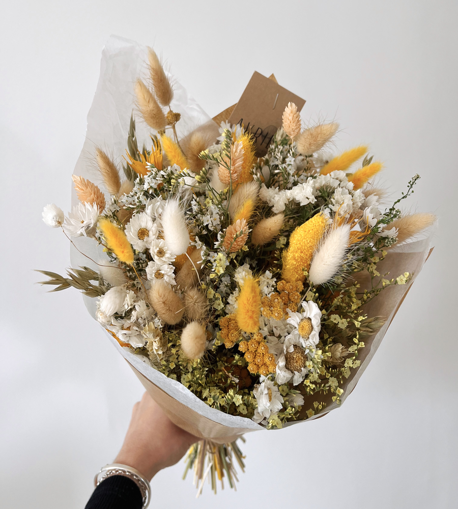 Bouquet de fleurs séchées tons jaune et blanc