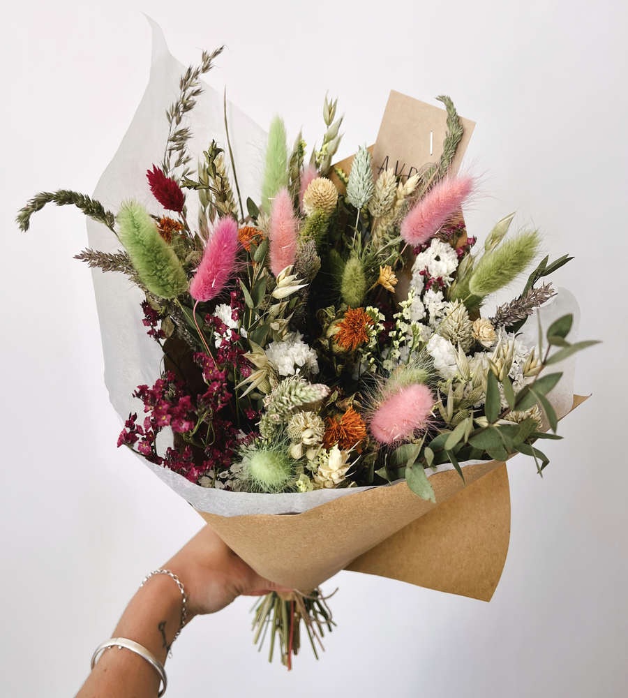 Bouquet de fleurs séchées tons vert et rose