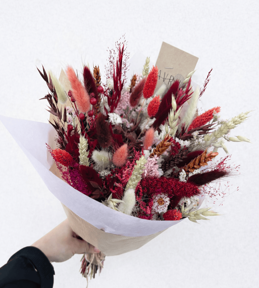 Bouquet de fleurs séchées tons bordeaux et rose