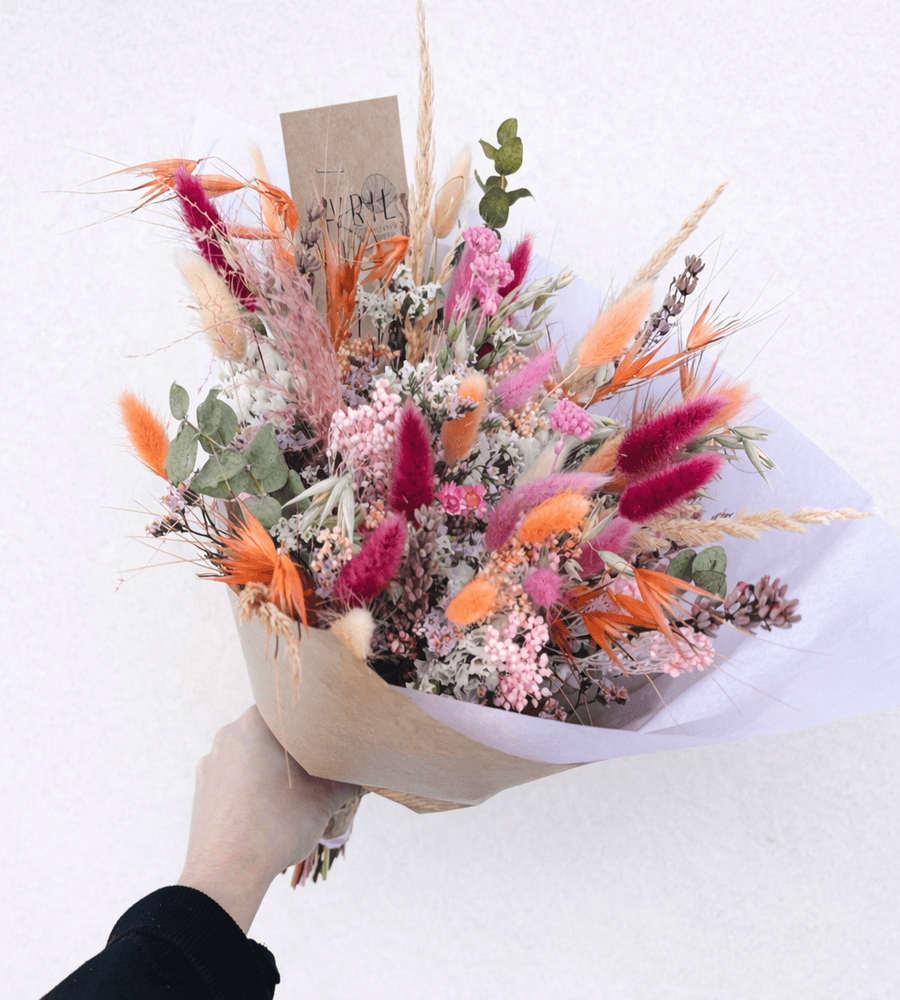 Bouquet de fleurs séchées pastel et coloré