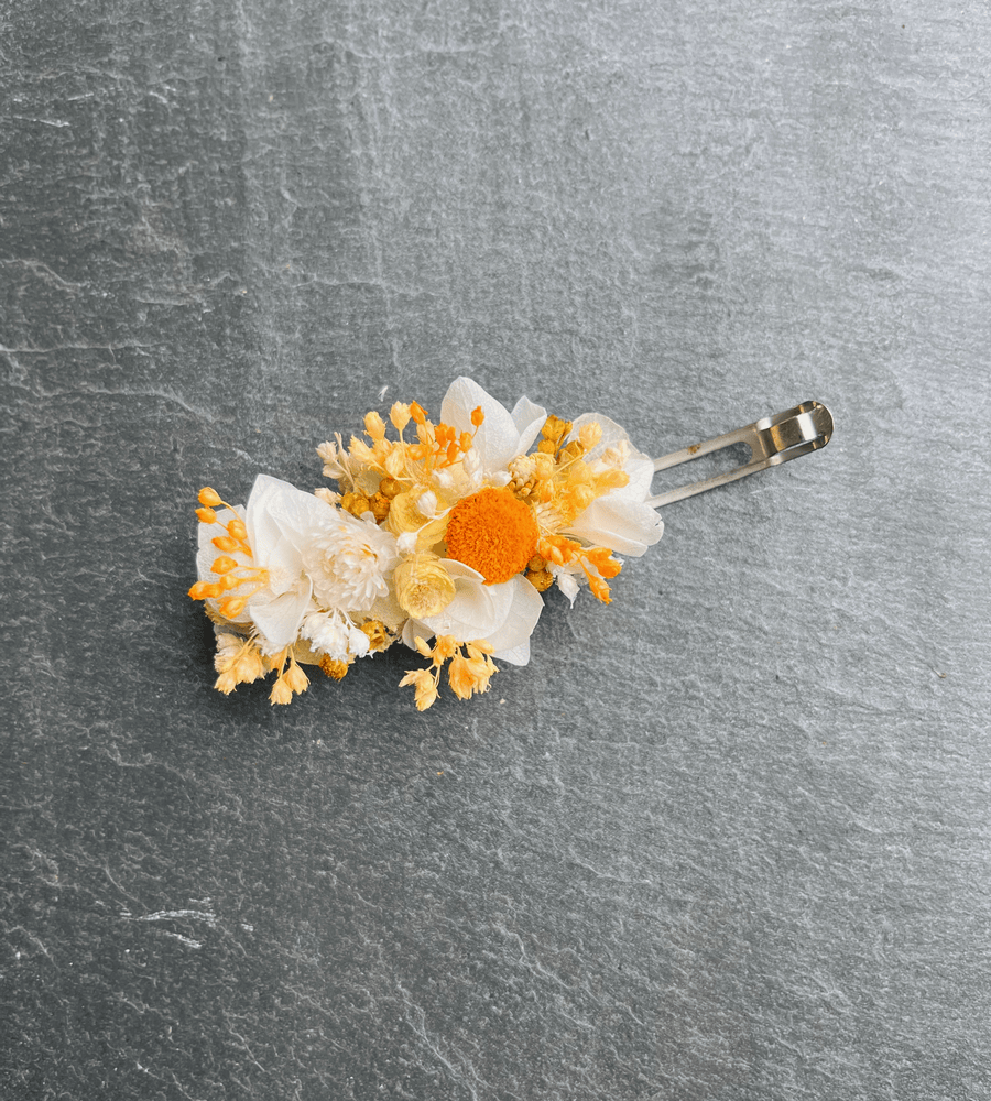 Barrette fleurs séchées blanche, jaune, orange