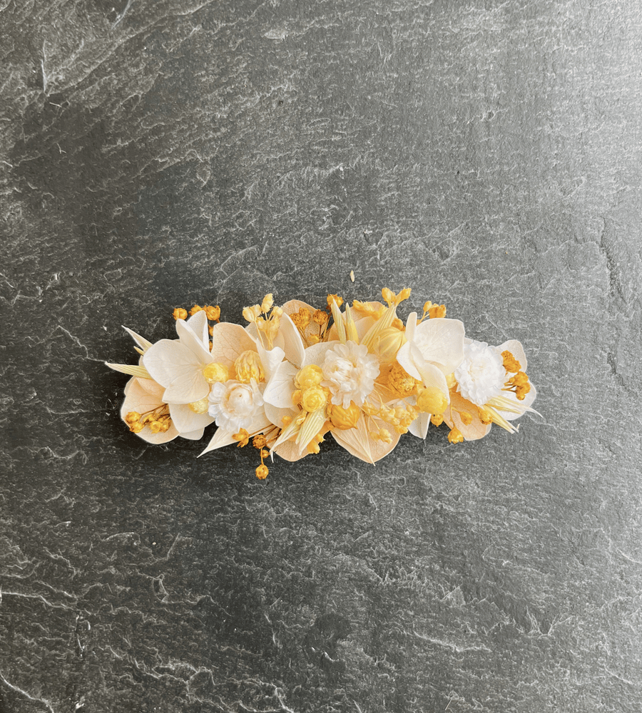 Barrette fleurs séchées blanche jaune et saumon