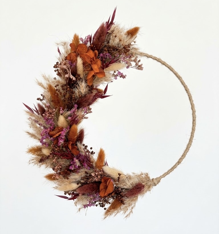 Couronne de fleurs séchées tons marrons, orangés, rouille